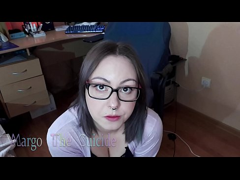 ❤️ Сексуальная Девушка В Очках Глубоко Сосет Фаллоимитатор На Камеру ☑ Анальное видео у нас ️❤